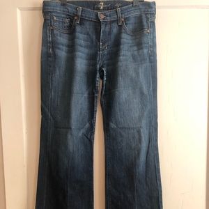 7 for all Mankind, dojo flare, medium blue with dark blue 7's